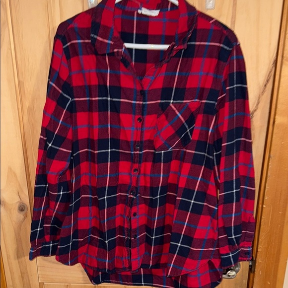 Beachlunchlounge Red and Blue Women’s Plaid Button-Up Shirt - Picture 1 of 5